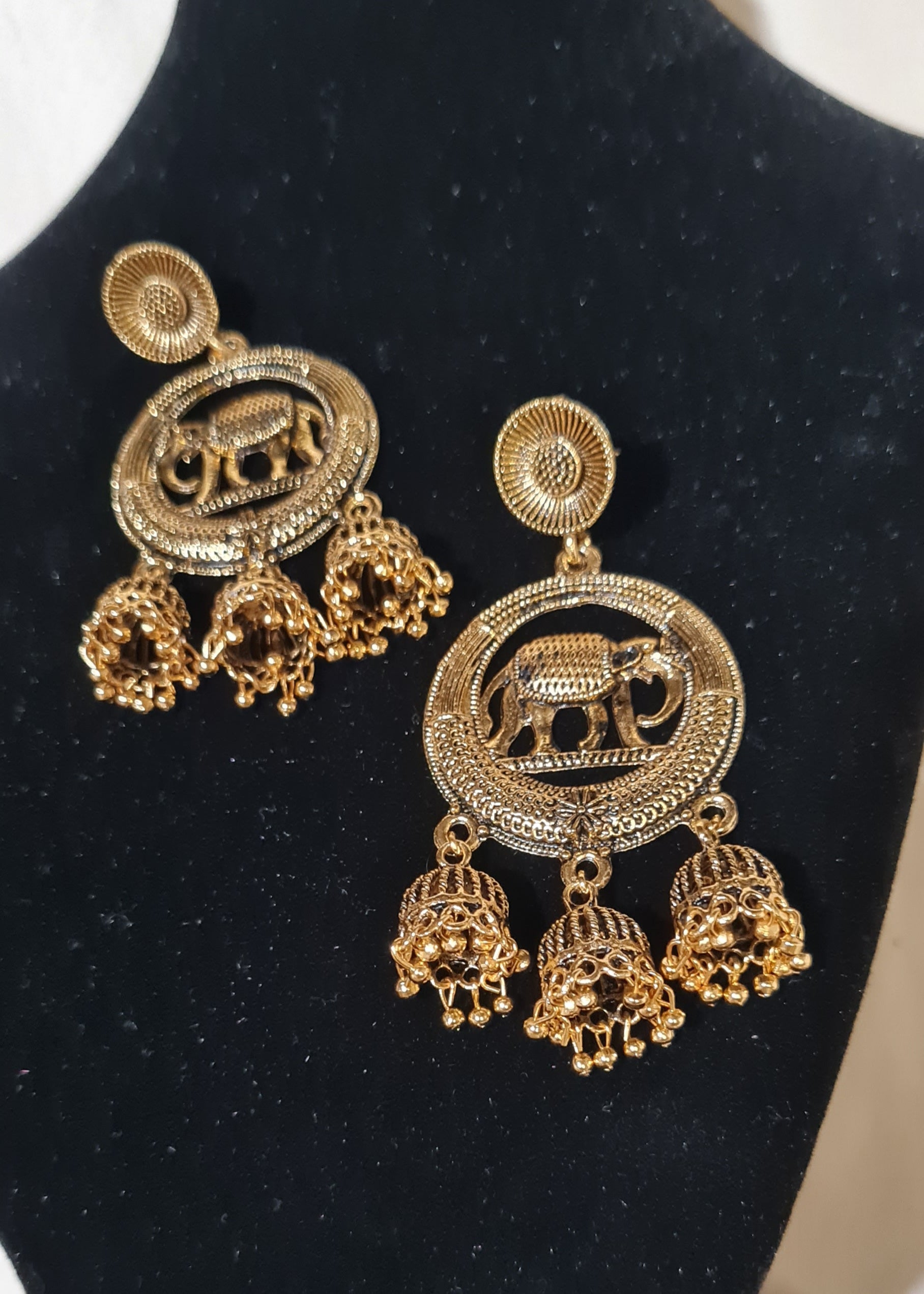 22k Plain Gold Earring JGS-2212-08091 – Jewelegance